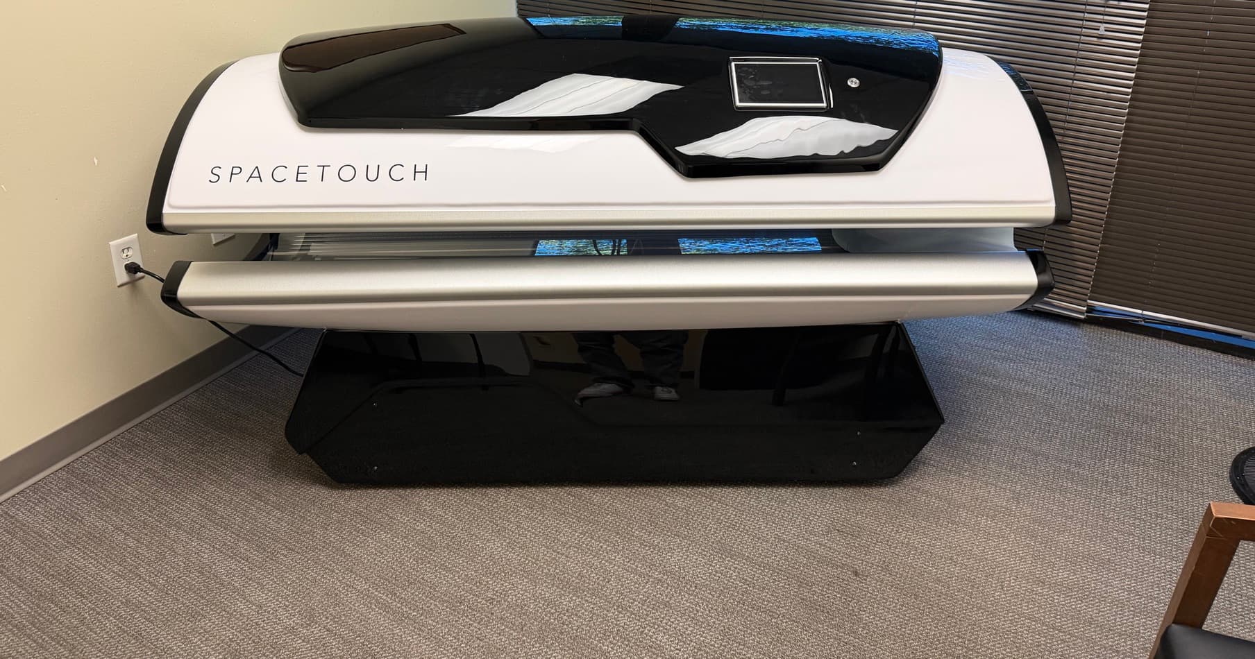 The SpaceTouch capsule at the Sacramento clinic